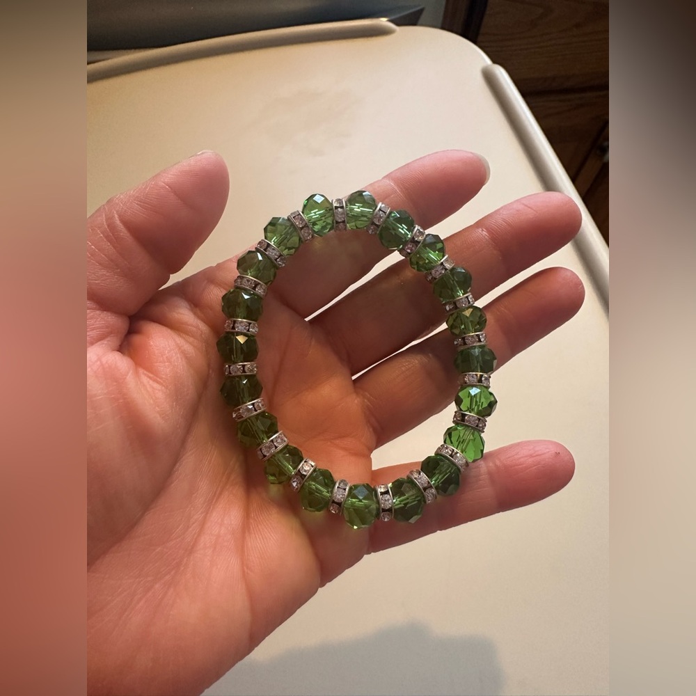 Light Green Faceted Resin Crystal Beaded Stretch Bracelet Austrian Czech CZ - Picture 6 of 9